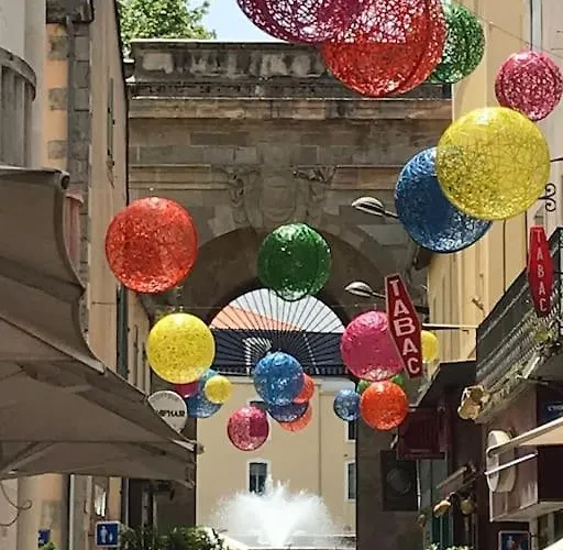 Avec Terrasse Centre De La Bastide *